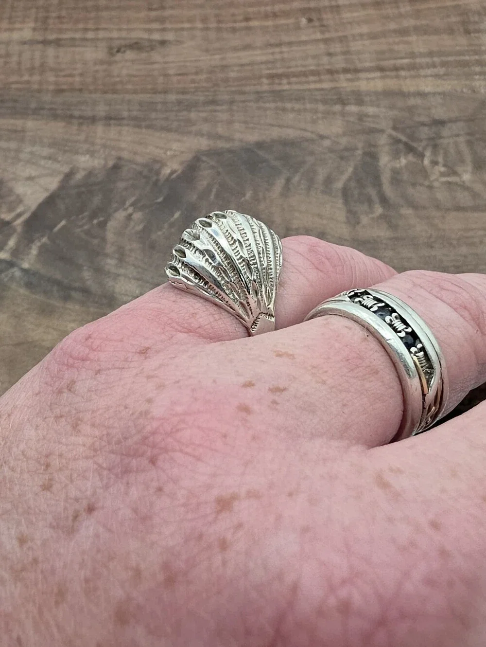 Vintage 925 Sterling Silver High Dome Shrimp Shell Cocktail Ring Etched 6.25